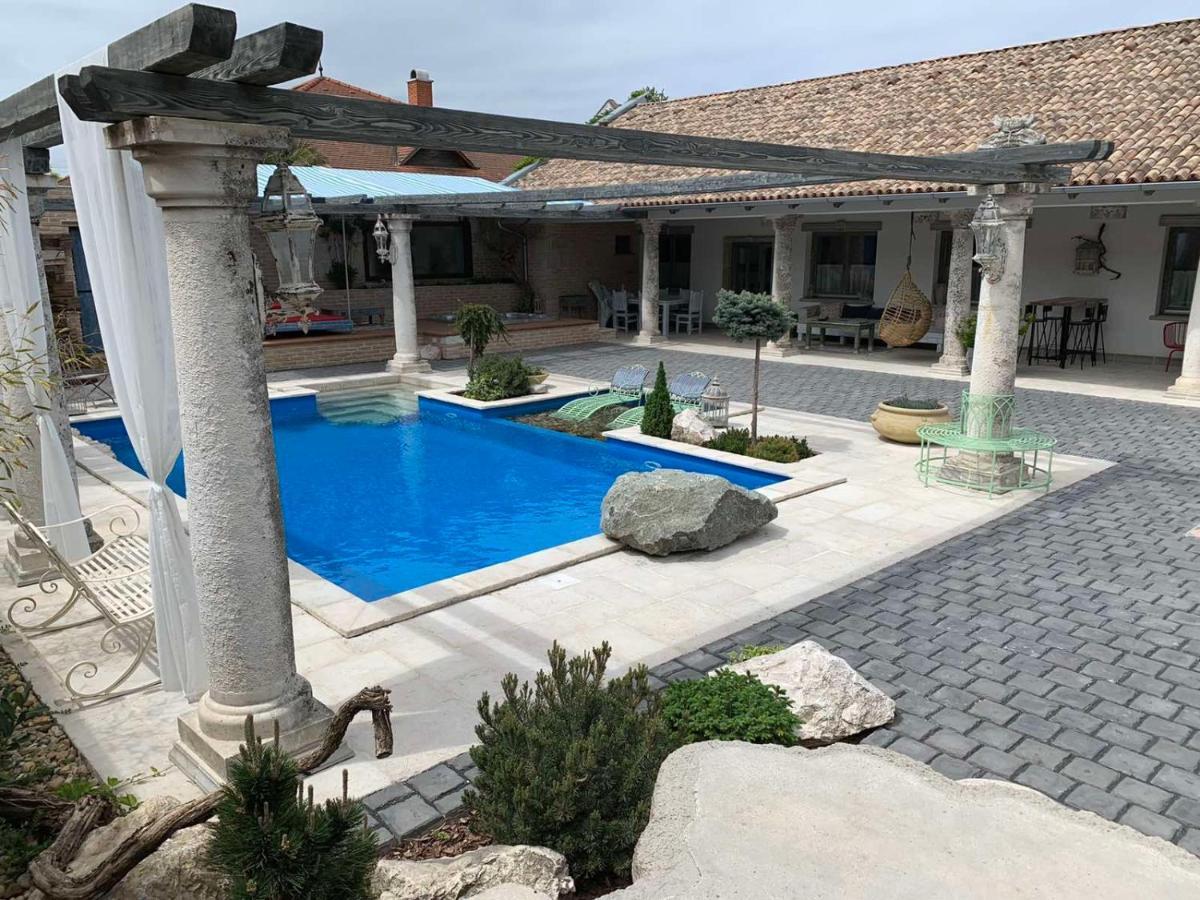 Resident Wellness Vendégház Békéscsaba Extérieur photo